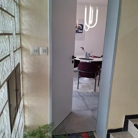 Appartement Neu Renoviertes Mit Traumaussicht & Pur